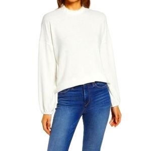 Gibson Look/ White Soft Ruffle Neck Long Sleeve Top/ Size Small